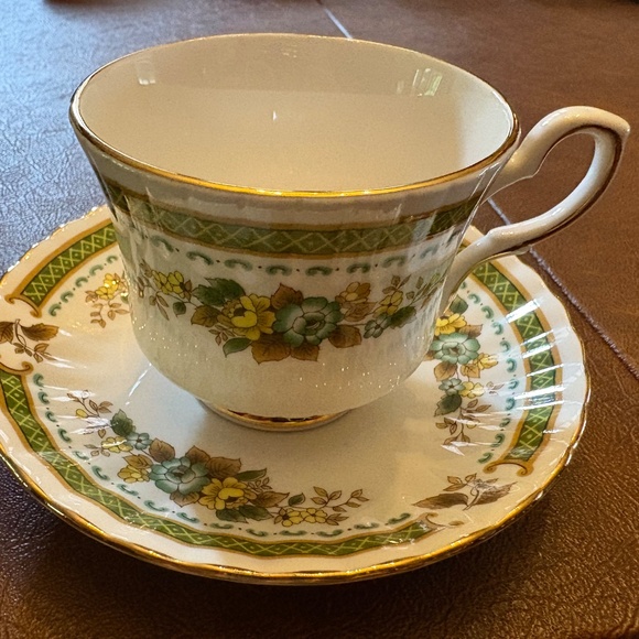 Bone China Teacups and Saucers - Made in England - Picture 6 of 14